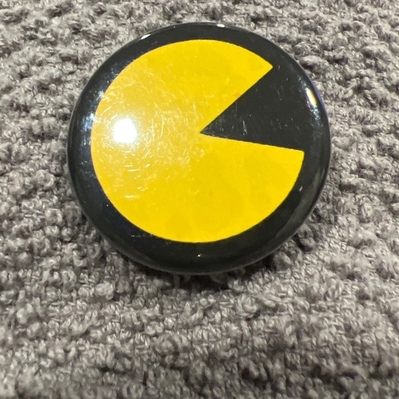 Other - Pac-Man Pinback Button 1.25 Inch Vintage Arcade Video Game Yellow Black Pin